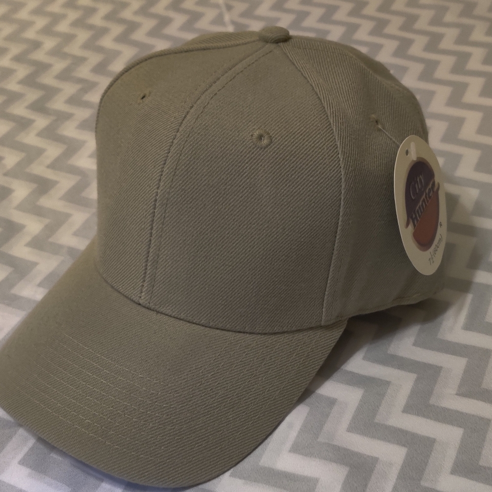 City Hunter, solid color fitted cap